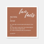 Moderne Typografie Terracotta Fun Fakten Hochzeit Serviette (Vorderseite)