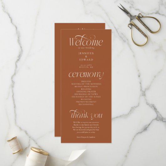 Moderne Typografie Terrakotta-Hochzeitsprogramm Programm (Vorderseite/Rückseite Beispiel)