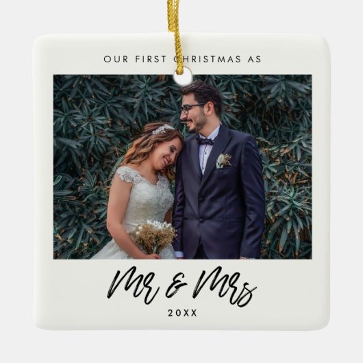 Moderne Typografie Unsere ersten Weihnachten als M Keramikornament (Vorderseite)