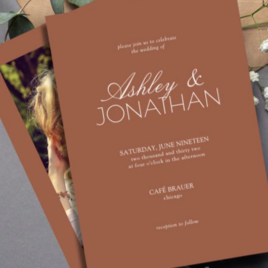 Moderne typografisch-zentrische Hochzeit des Fotos Einladung