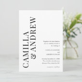 Moderne typografische Schwarz-Weiß-QR-Hochzeit Einladung (Stehend Vorderseite)