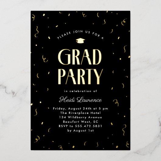 Moderne Typografy Black and Gold Graduation Party Folieneinladung (Vorderseite)