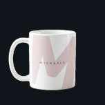 Moderne überarbeitete Mit Monogramm Anfangs- und N Kaffeetasse<br><div class="desc">Stilvolle und trendige Tasse mit einem großen mit Monogramm Initial und Namen auf beiden Seiten in einfachen,  modernen Schriftart. Wenn Sie Hilfe bei der Anpassung benötigen,  schreiben Sie mir bitte den unten stehenden Button und ich werde Ihnen gerne helfen.</div>