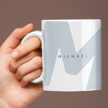 Moderne überarbeitete Mit Monogramm Anfangs- und N Kaffeetasse<br><div class="desc">Stilvolle und trendige Tasse mit einem großen mit Monogramm Initial und Namen auf beiden Seiten in einfachen,  modernen Schriftart. Wenn Sie Hilfe bei der Anpassung benötigen,  schreiben Sie mir bitte den unten stehenden Button und ich werde Ihnen gerne helfen.</div>