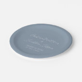 Moderne und elegante Hochzeit von Dusty Blue Pappteller (Schrägansicht)