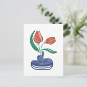 Moderne Vase mit Tulips | Floral Still Life Art Postkarte (Stehend Vorderseite)