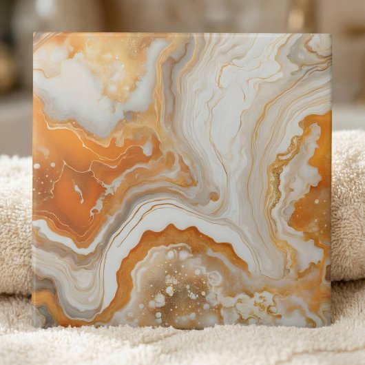 Moderne verbrannte Orange- und Gold-Liquid-Marble- Fliese