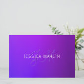 Moderne violette Farbverlauf-Name & Monogramm Briefpapier (Stehend Vorderseite)