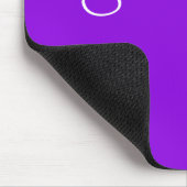 Moderne violette personalisierte Namensschrift Min Mousepad (Ecke)
