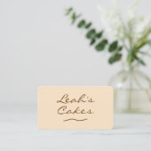 Moderne Visitenkarte der Beige Bakery mit QR-Code (Stehend Vorderseite)