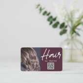 Moderne Visitenkarte für den Haarstyling mit QR-Co (Stehend Vorderseite)