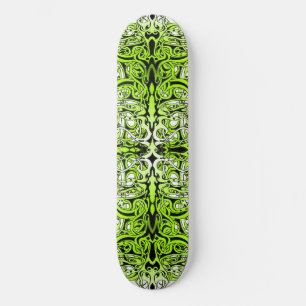 Moderne Waldgrüne keltisch inspirierte Stammes-Tät Skateboard