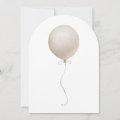 Moderne Wasserfarbe Beige Ballon Babydusche Einladung (Rückseite)