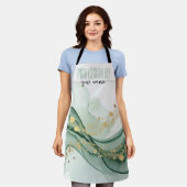 Moderne Wassermalerei Salbeigrün und Gold Schrift Schürze (Getragen)