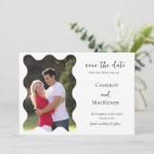 Moderne Wavy Foto Hochzeit retten das Datum der Ei Save The Date (Stehend Vorderseite)