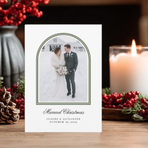 Moderne Weihnachts-Hochzeit im Winter mit Torbogen Feiertagskarte