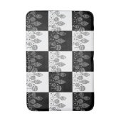 Moderne Weihnachtsbaumkunst in Schwarz und Weiß Badematte (Vorderseite Vertikal)