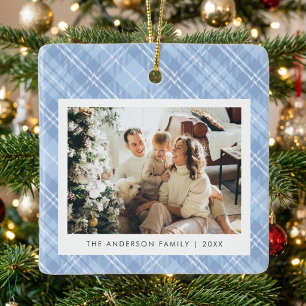 Moderne Weihnachtsfamilienfotos im blauen Karomust Keramikornament