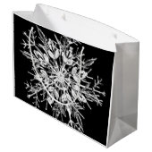 Moderne Weihnachtsschneeflocke Schwarzweiss Große Geschenktüte (Rückseite Schrägansicht)