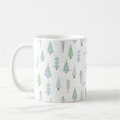Moderne Weihnachtswald Bäume Blue Green Monogram Kaffeetasse (Links)