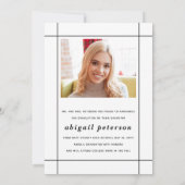 Moderne weiße Klasse 2025 Abschluss Foto Ankündigung (Rückseite)