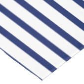 Moderne, weiße Marinebänder mit elegantem Muster Tischdecke (Schrägansicht)