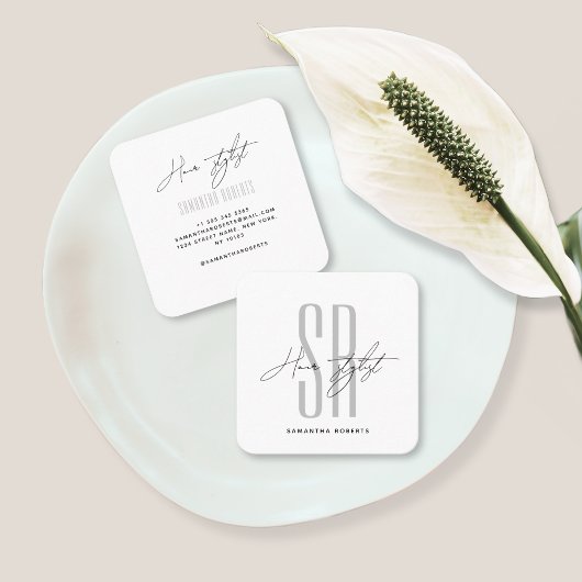 Moderne weiße Monogramm-Initialen für Haarstempel Quadratische Visitenkarte