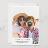 Moderne weiße Typografie QR-Code-Hochzeit Save The Date (Rückseite)