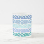 Moderne Wellenmuster in Blautönen Mattglastasse (Mittel)