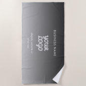 Moderne Werbe-Logo & Text | Bearbeitbare Farbe Strandtuch (Vorderseite)