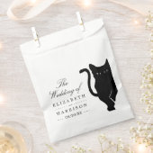 Moderne whimsical Black Cat Wedding Geschenktütchen (Ausgeschnitten)