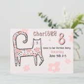 Moderne Whimsical Rosa Katze Perfekter 8. Geburtst Einladung (Stehend Vorderseite)