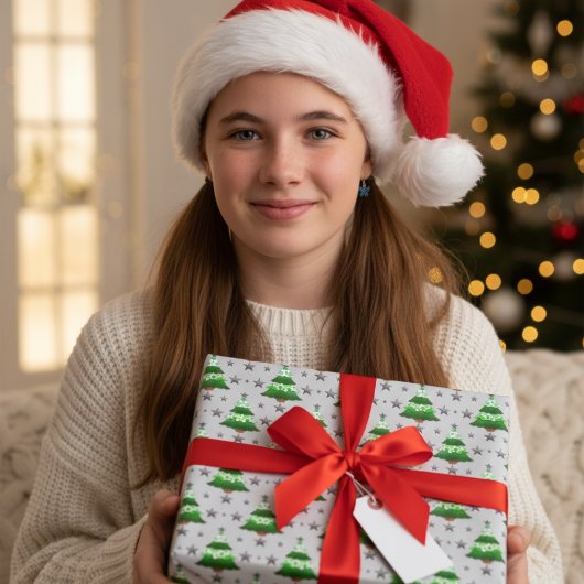 Moderne whimsical Weihnachtsbäume & Silberstars Geschenkpapier