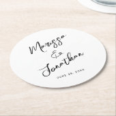 Moderne White Black Hand Letted Script Wedding Runder Pappuntersetzer (Angewinkelt)
