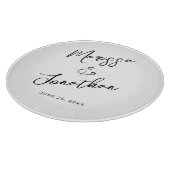 Moderne White Black Hand Letted Script Wedding Schneidebrett (Ecke)