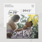 Moderne White Script Hochzeit SPEICHERN DAS DATUM Ankündigungspostkarte (Vorne/Hinten)
