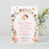 Moderne Wildblumen Arch Flutter Fairy Geburtstag Einladung (Stehend Vorderseite)