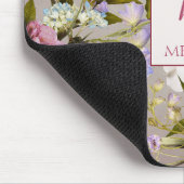 Moderne Wilde Blume in Lila | Monogramm-Geschenk Mousepad (Ecke)
