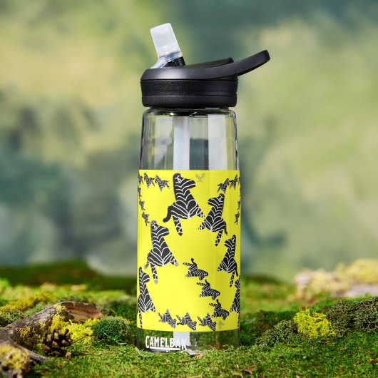 Moderne wilde gelbe Zebra Trinkflasche (Außenbereich (gedreht))