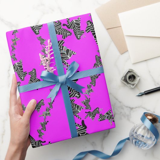 Moderne wilde violette Zebra Geschenkpapier (Schenken)