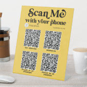 Moderne Yellow QR Code Business Networking Trendy Sockelschild (In Situ)