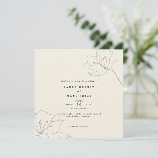 Moderne, zarte Eggshell Floral Wedding (Stehend Vorderseite)