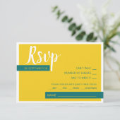 Moderne, zeitgenössische grüne und gelbe Hochzeit RSVP Karte (Stehend Vorderseite)