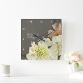 Moderne, zeitgenössische Pinzette-Blume Quadratische Wanduhr (Zuhause)
