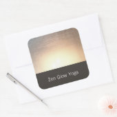 Moderne Zen Glow Yoga und Heilkunst Quadratischer Aufkleber (Umschlag)