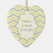 Moderne Zickzack, gelbe, graue und elfenbeinfarben Keramik Ornament (Rechts)