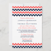 Moderne Zickzack Hochzeitskollektion Navy & Coral Einladung (Vorderseite)