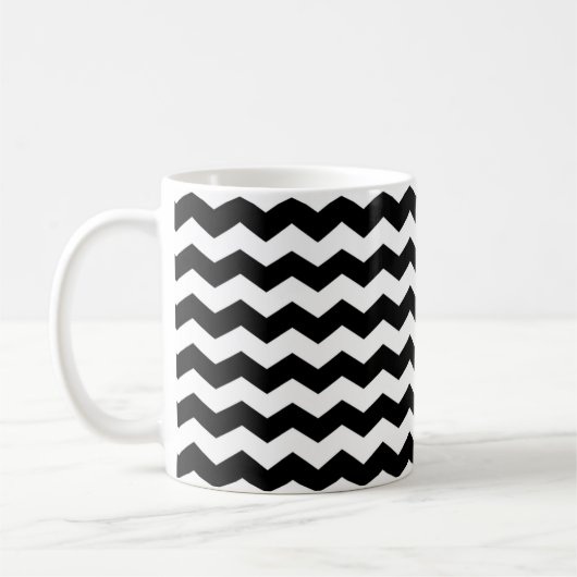 Moderne Zickzack ZigZag Schwarz-Weiß-Muster Tasse (Links)