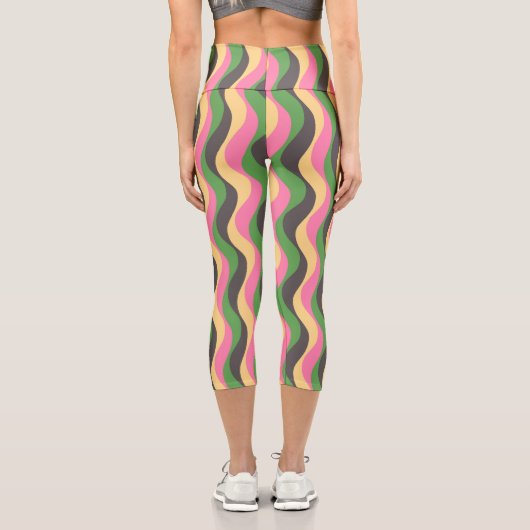 Moderne Zigzag farbenfrohe Capri Leggings (Rückseite)