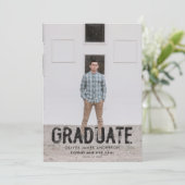 Moderner Abschluss aus schwarz-weiß grungeliertem Einladung (Stehend Vorderseite)